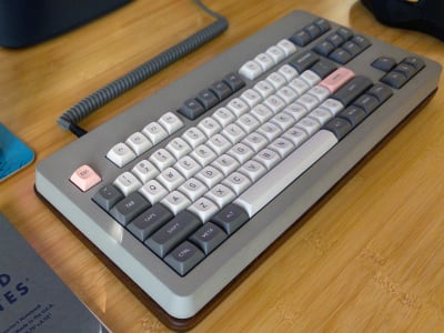 Seneca: Keyboard Mewah Berharga Rp 59.20 juta ($3,600) untuk Penggemar Setia Keyboard