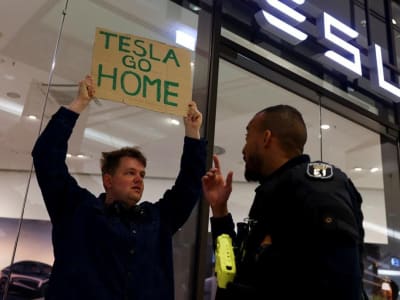 Kekhawatiran dan Penolakan Peluncuran Robotaxi Tesla di Austin Texas