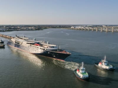 Kapal Pesiar Layar Terbesar Dunia: Perjalanan Mewah dan Ramah Lingkungan