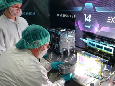 Satellit Kecil UND ROADS Ciptakan Doking Otomatis Pertama Dunia dengan GPS