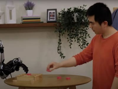 DeepMind Kembangkan Robot dengan Monolog Dalam untuk Belajar Lebih Efisien