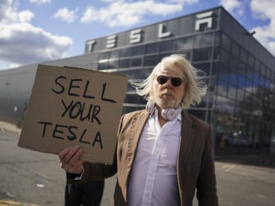 Penurunan Penjualan Tesla dan Tren Mobil Listrik di Tahun 2025