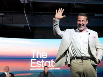 Cara Tony Robbins Mengajarkan Membangun Kekayaan Meski Gaji Kecil