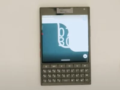 Ponsel Baru dengan Keyboard Fisik QWERTY Hadir Menghidupkan Nostalgia BlackBerry