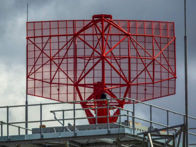 Radar Bandara dan Militer Bisa Jadi Sinyal Tak Sengaja untuk Alien