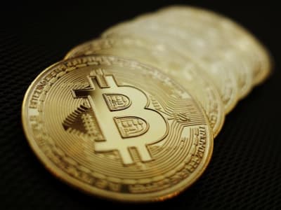 Harga Bitcoin Melonjak ke Rekor Tertinggi Didukung Kebijakan Trump