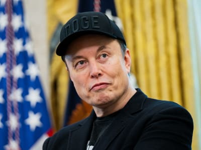 Tesla Pasang Chatbot AI Grok, Memicu Kekhawatiran Privasi Data Pengemudi