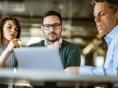 Ethereum vs. XRP: Mana yang Akan Menggandakan Nilainya Lebih Cepat di Pasar Kripto?