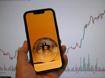 Pengalaman Alec Strasmore Menyambut Kripto dan Waspada Penipuan di X
