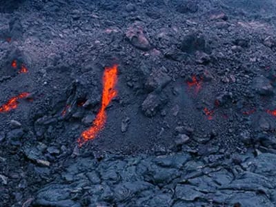 Bumi Bocor? Material Inti Mengalir ke Mantel Lewat Dua 'Blob' Raksasa