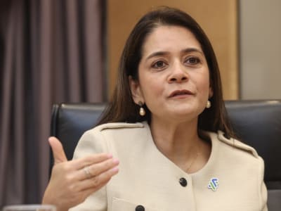 Standard Chartered Tingkatkan Pengisian Kerja Internal dengan Platform Talenta AI