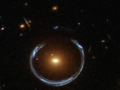 Penemuan Lubang Hitam Raksasa Diam di Galaksi Jauh Melalui Gravitasi
