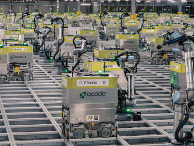 Bagaimana Robot Pintar Ocado Mengubah Cara Pengemasan Belanja Online