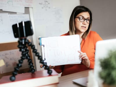 4 Side Hustle Mudah untuk Tambah Tabungan Pensiun Sebelum 2025