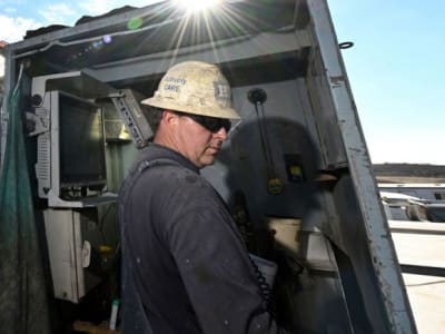 Kenapa Janji 'Drill, Baby, Drill' Trump Belum Berhasil Tingkatkan Produksi Minyak