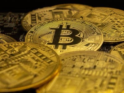 Waktunya Investasi Saham Crypto di Tengah Penurunan Sementara Bitcoin
