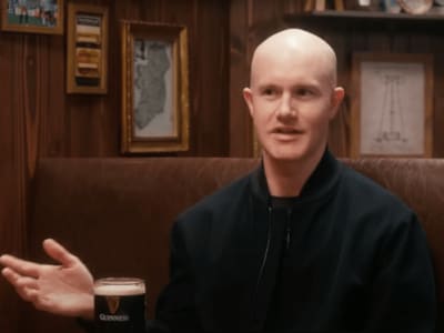 Brian Armstrong Pecat Insinyur yang Tolak Gunakan AI Coding di Coinbase