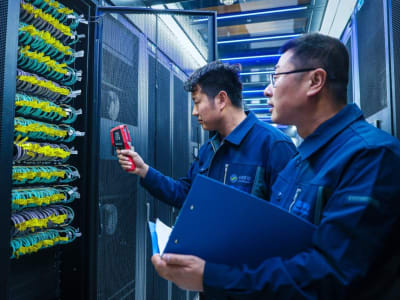 Lonjakan Saham Perusahaan Chip AI China Didukung Investasi Infrastruktur Besar-besaran