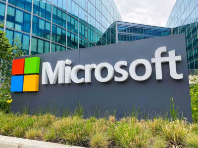 Microsoft Bawa AI Copilot ke NFL, Saham Melonjak Menuju Rekor Baru