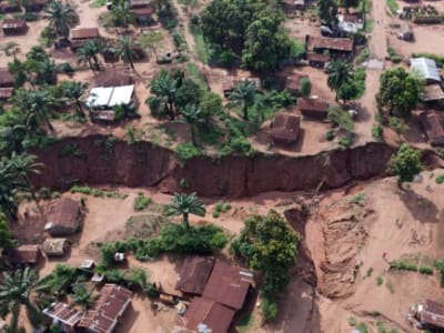 Bahaya Gullies di Kota Afrika: Selamatkan Rumah dan Nyawa dari Tanah yang Menganga