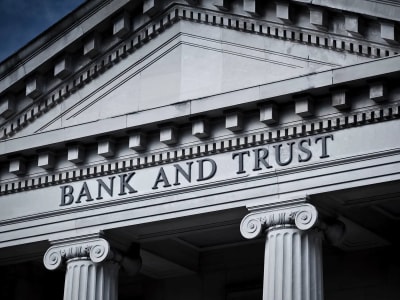 Tantangan dan Peluang Tata Kelola AI di Bank untuk Raih Manfaat Maksimal