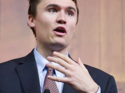 Pembunuhan Charlie Kirk, Pendukung Cryptocurrency dan Sekutu Trump, Menggemparkan Amerika