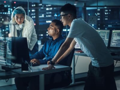Investasi Komputasi Kuantum dan AI: Peluang Besar Selain Saham Teknologi Tradisional