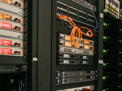 CoreWeave: Saham Data Center Berpotensi Tinggi di Era Cloud AI Masa Depan