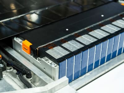 Terobosan Baterai Natrium Solid-State untuk Kinerja Maksimal di Suhu Dingin