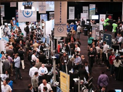 Cepat Pesan Meja Pameran TechCrunch Disrupt 2025 Sebelum Habis!
