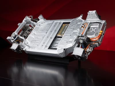 Ferrari Elettrica: Mobil Listrik Pertama Dengan Performa Super Cepat dan Suara Asli