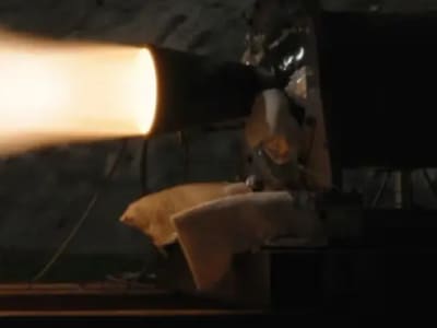 Raytheon dan Anduril Uji Motor Roket Padat Canggih untuk Senjata Udara