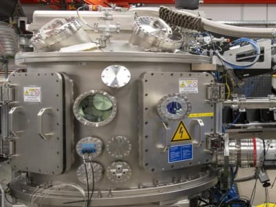 Penemuan Es XXI: Fase Es Baru yang Terdiri di Tekanan Tinggi pada Suhu Kamar