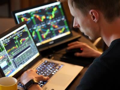 Mengupas Posisi AMD di Pasar AI dan Kekhawatiran Gelembung Investasi