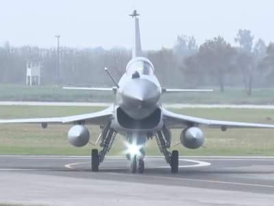 Indonesia Setujui Anggaran Rp149 Triliun untuk Beli Jet Tempur Chengdu J-10