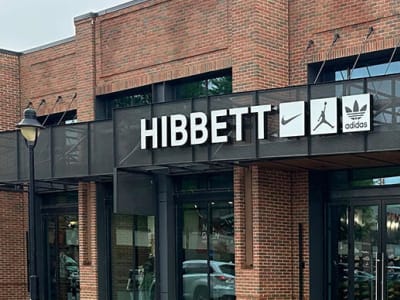 Uber Eats Permudah Belanja Sepatu Hibbett dengan Pengiriman Cepat Satu Jam