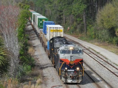 Norfolk Southern Hadapi Tekanan Kompetitif Meski Efisiensi Meningkat di Kuartal Ketiga