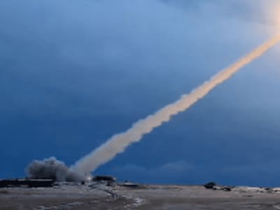 Rudal Nuklir Bertenaga Nuklir Rusia: Ambisi Berbahaya dari Masa Perang Dingin