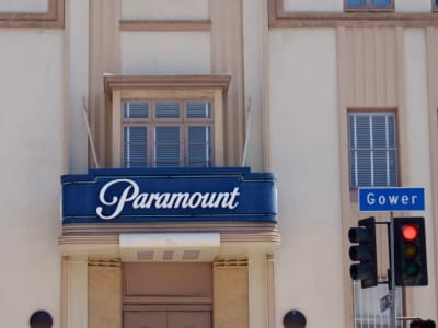 Paramount Rencanakan Merger dengan Warner Bros, Hadapi Tantangan Regulasi dan Protes