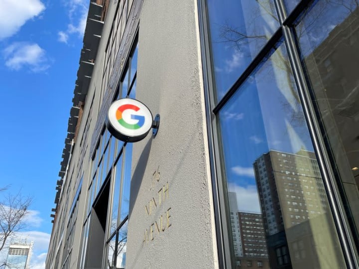 Induk Google, Alphabet, mencapai rekor tertinggi setelah Trump menunjuk Andrew Ferguson sebagai ketua FTC.