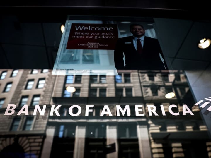 Bank of America mempromosikan 387 karyawan menjadi direktur pengelola, kata sumber.