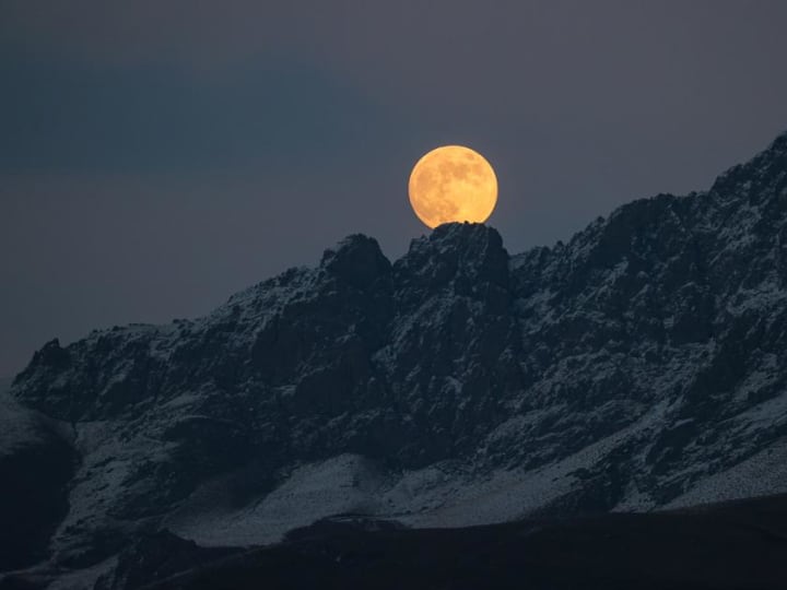 Bulan Dingin: Tepatnya Kapan Melihat Terbitnya Bulan Purnama Paling Utara Selama 19 Tahun Akhir Pekan Ini