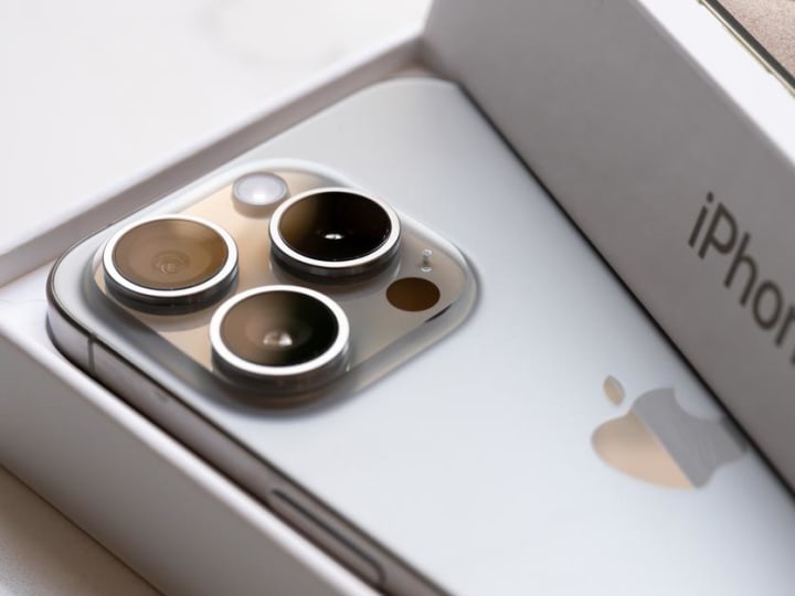 iPhone Terus Mati dan Menyala Lagi—Peretas, Perangkat Lunak, atau Alien?