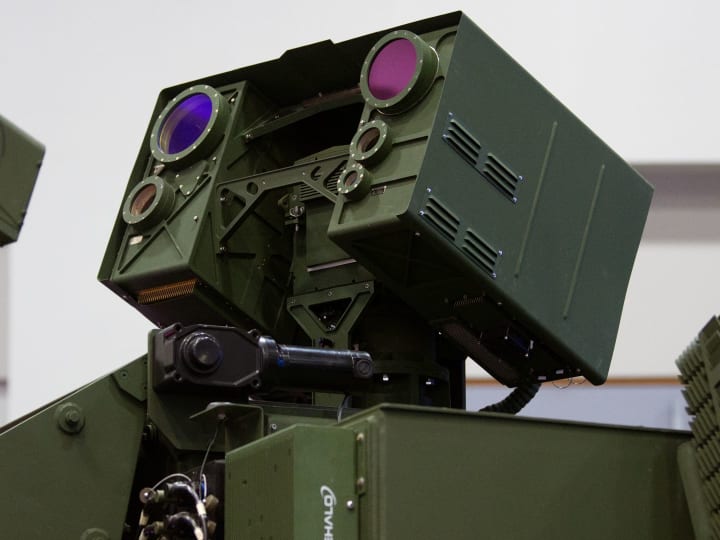Industri pertahanan menunjukkan kekuatan dalam senjata anti-drone di tengah meningkatnya minat global.