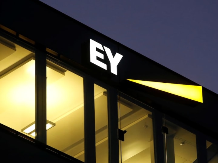 Investor Brooge Energy mengajukan keluhan penipuan terhadap Ernst & Young.