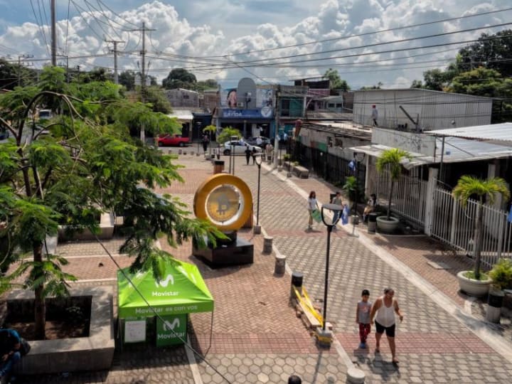 IMF Mencapai Kesepakatan dengan El Salvador untuk Pinjaman sebesar Rp 23.02 triliun ($1,4 Miliar) 