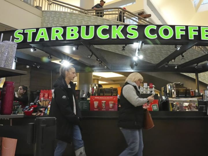 Pekerja yang tergabung dalam serikat pekerja di toko-toko Starbucks di AS berencana untuk melakukan pemogokan mulai hari Jumat.