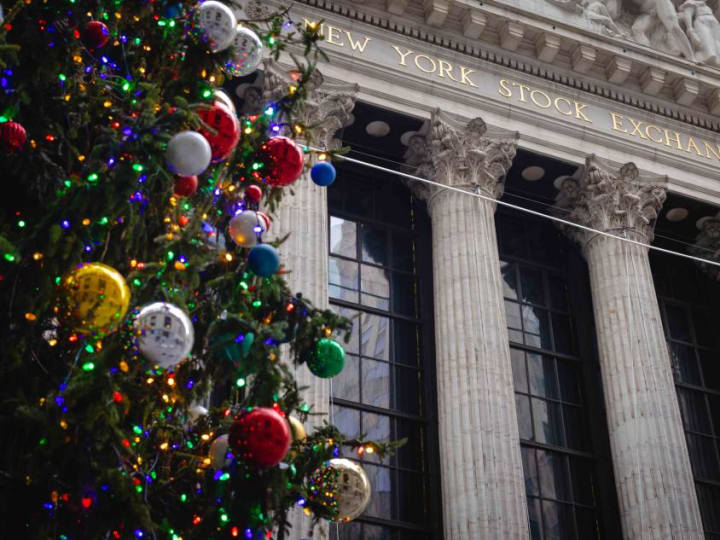 Apakah Pasar Saham Buka pada Hari Natal dan Tahun Baru?
