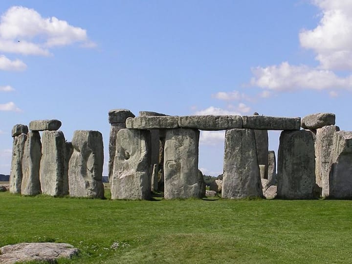 Mengapa Stonehenge dibangun kembali 4.500 tahun yang lalu, para ahli mungkin telah menemukan jawabannya.