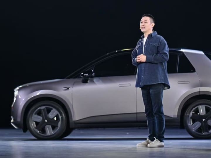 Pembuat mobil listrik Nio meluncurkan mobil bermerek Firefly untuk bersaing dengan Mini Cooper dan Smart.